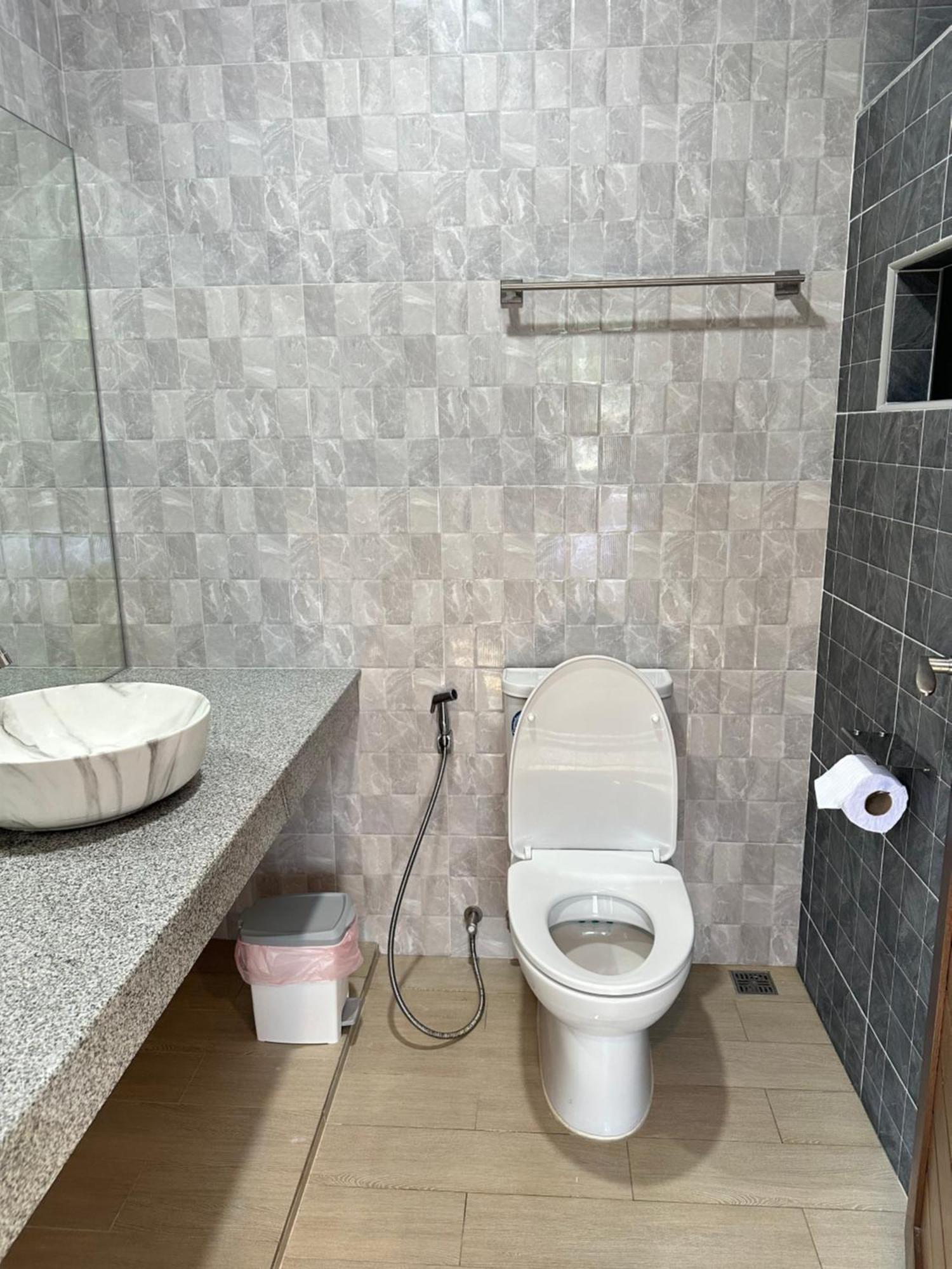 Kata Noi Place Luaran gambar