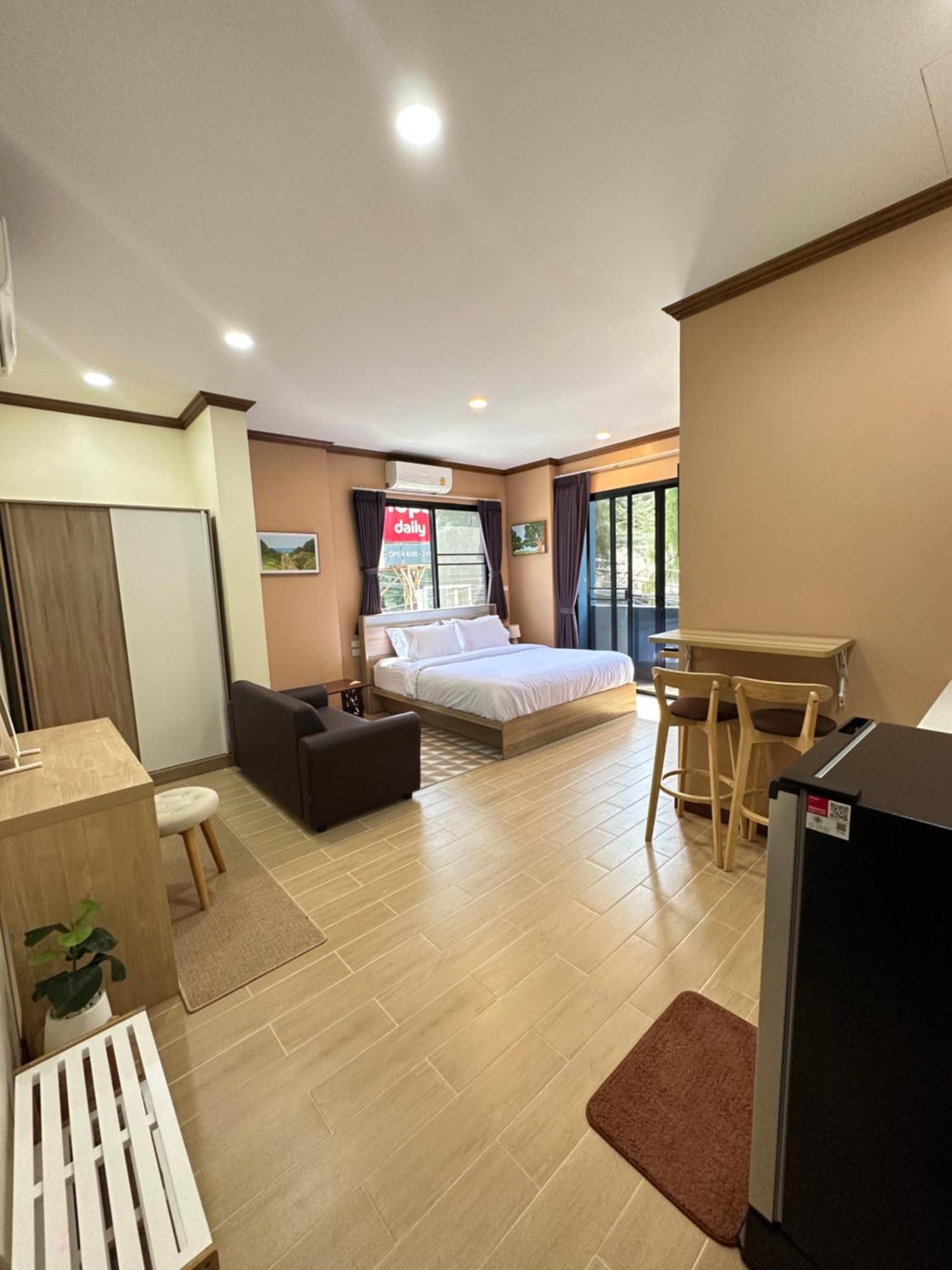 Kata Noi Place Luaran gambar